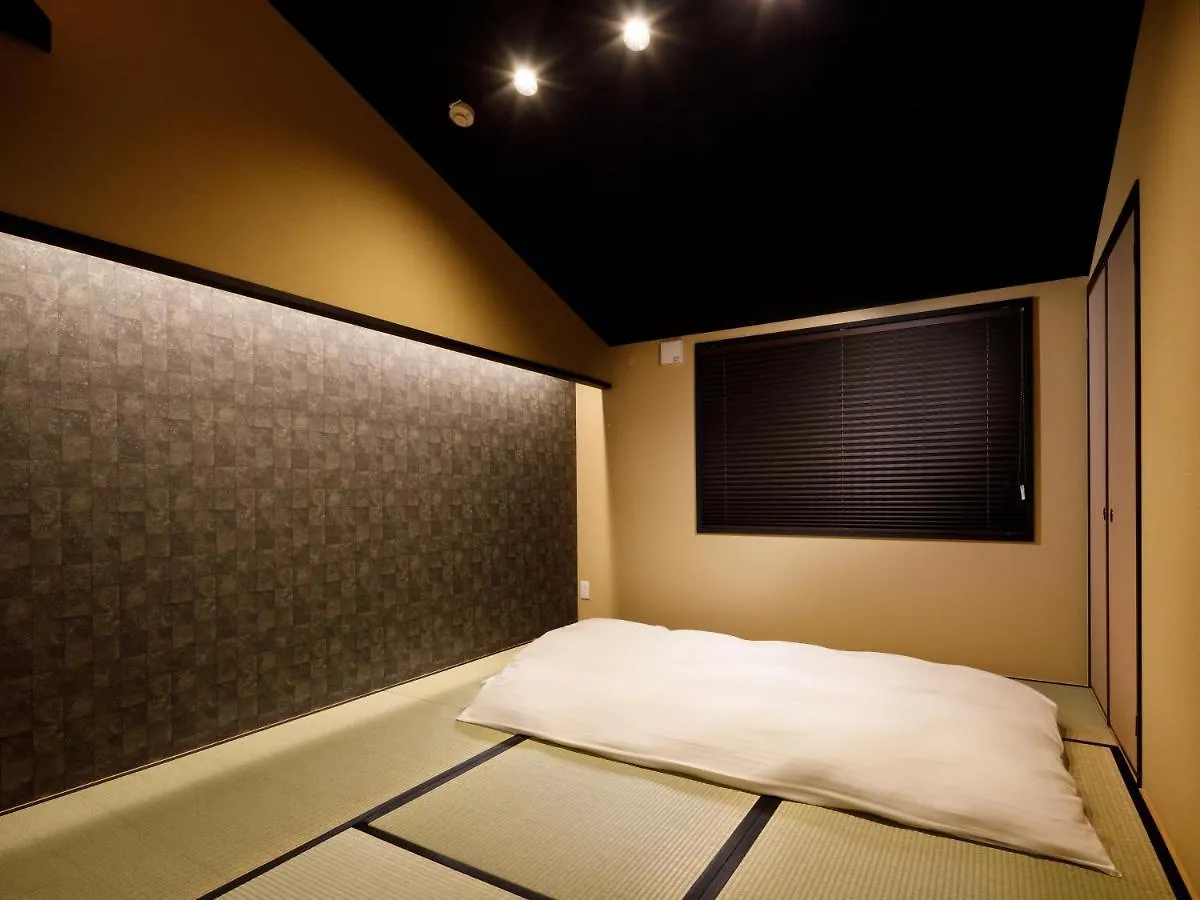 Kanade Toji-Kitamon Villa Kiotó Japán